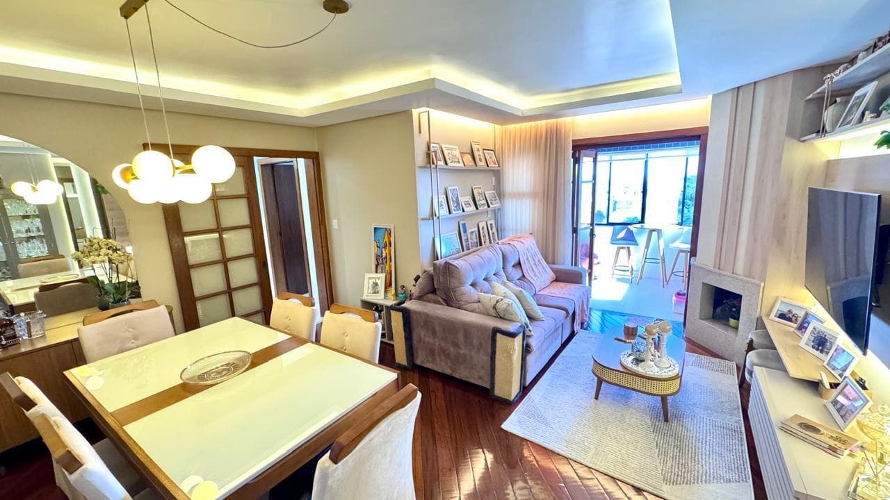 Apartamento 2 dormitórios reformado no Menino Deus